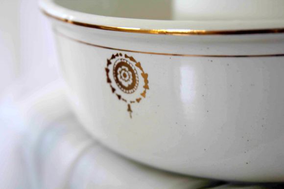 Антикварный набор для интерьера ванной