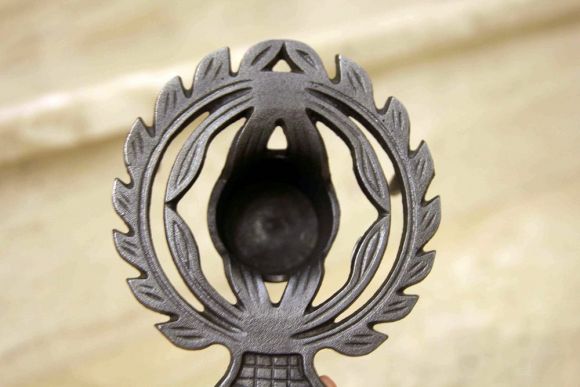 Антикварная подставка для свечи из чугуна. Япония