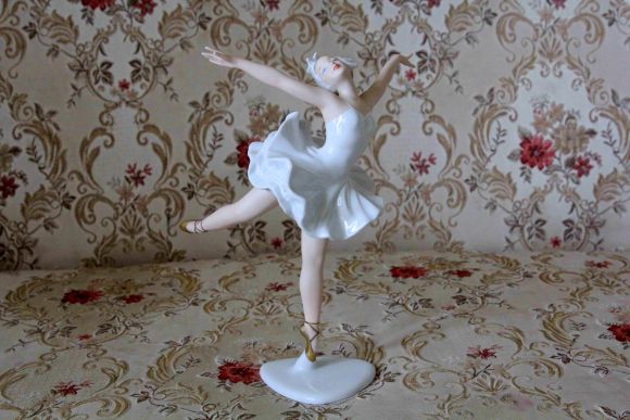 Нежнейшая фарфоровая балерина. Schaubach Kunst