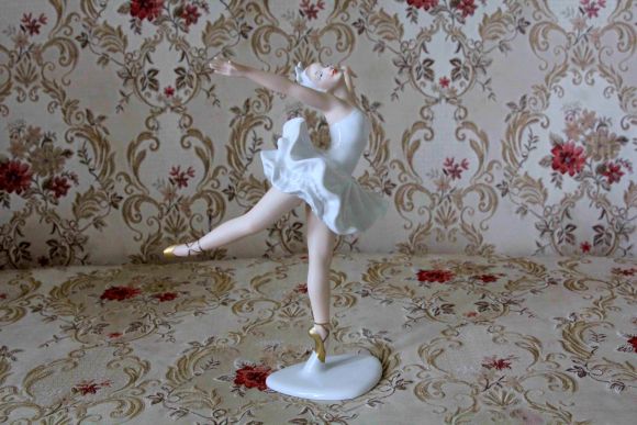 Нежнейшая фарфоровая балерина. Schaubach Kunst