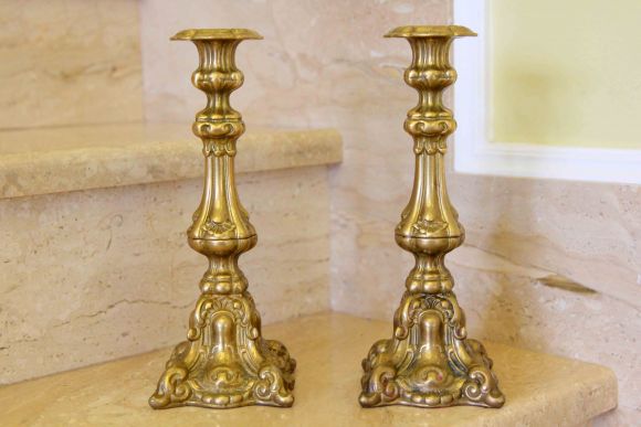 Пара очень красивых антикварных подсвечников в стиле Барокко. 19 в.
