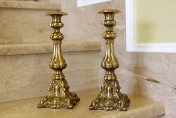 Пара очень красивых антикварных подсвечников в стиле Барокко. 19 в.