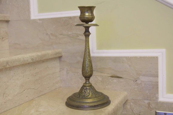 Высокий винтажный подсвечник из бронзы