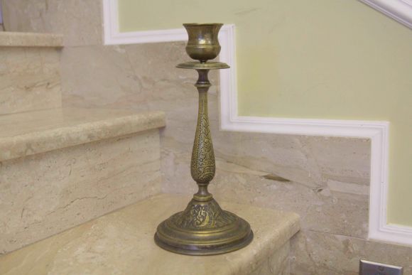 Высокий винтажный подсвечник из бронзы