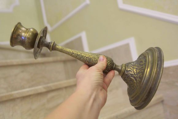 Высокий винтажный подсвечник из бронзы