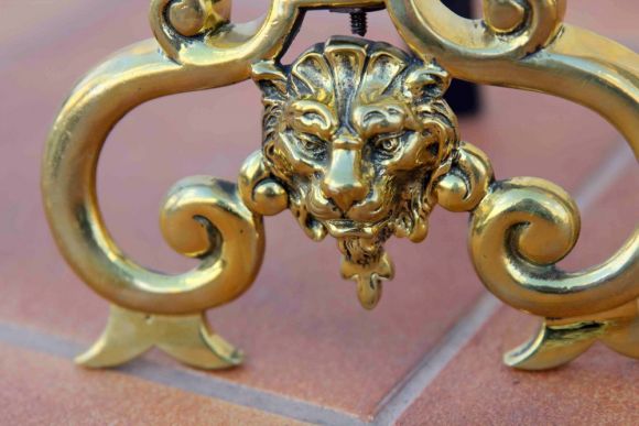 Превосходные таганы со львами в стиле VERSACI (подставка в камин)
