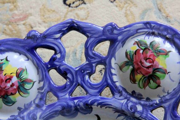 Фарфоровая настенная тарелка расписанная в ручную