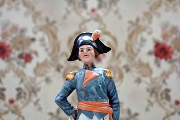 Солдат французской армии. Фарфор