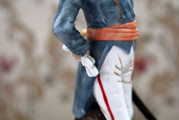 Солдат французской армии. Фарфор