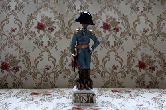 Солдат французской армии. Фарфор