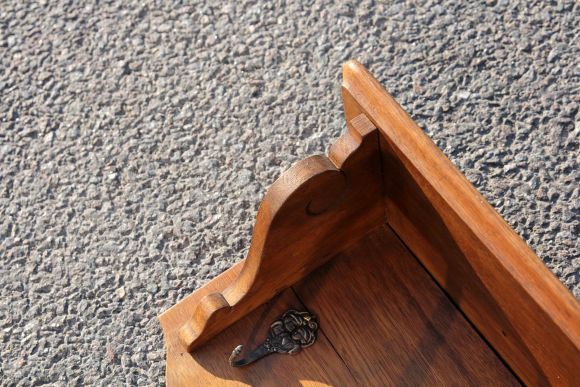 Брутальная полка из дуба