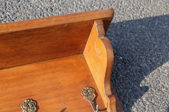 Брутальная полка из дуба