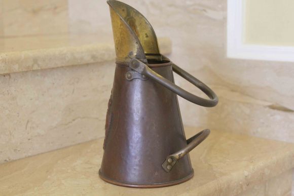 Медный старинный зольник с гравировкой. Европа. Конец 19 вв.