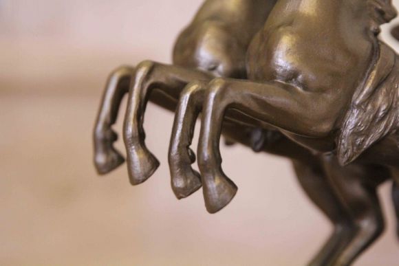 Очень красивые антикварные каминные часы.Европа. Начало 20 века