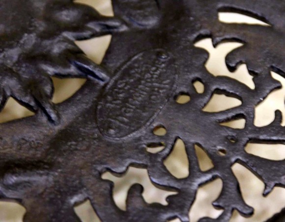 Прекрасная ажурная подставка из Каслинского литья. Россия, начало 20 века