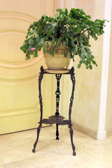 Прекрасная ажурная подставка из Каслинского литья. Россия, начало 20 века