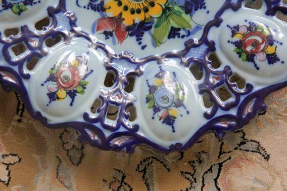 Фарфоровая настенная тарелка блюдо