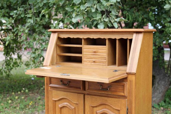 Винтажное дубовое бюро