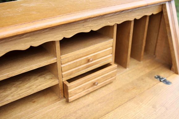 Винтажное дубовое бюро