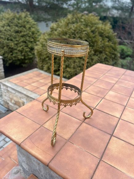 Декоративная подставка из латуни. Европа. Начало 20 века