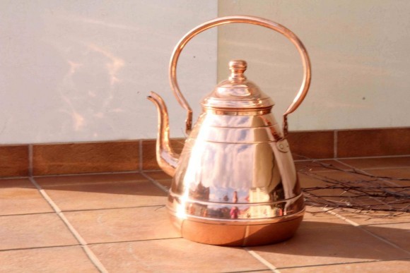 Восхитительный чайник из благородного металла. Европа. 20 вв