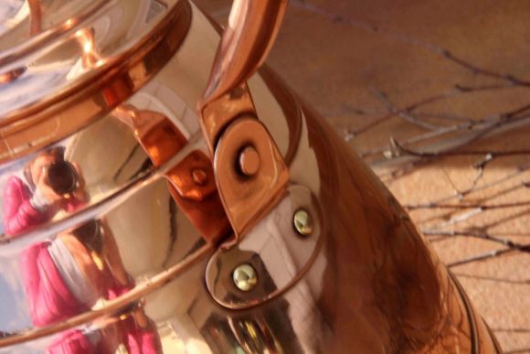 Восхитительный чайник из благородного металла. Европа. 20 вв