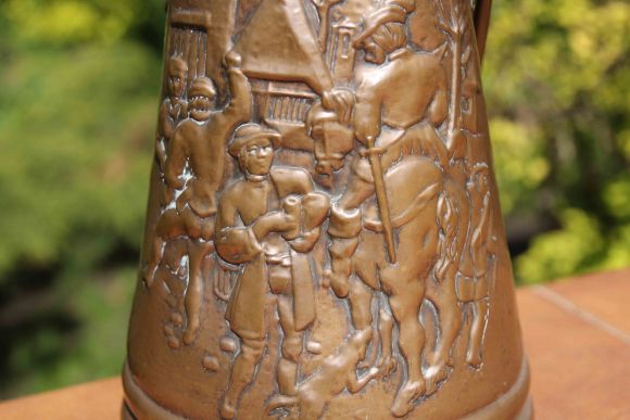 Голландский старинный зольник с традиционными мотивами