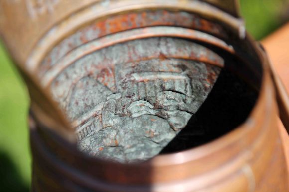 Голландский старинный зольник с традиционными мотивами