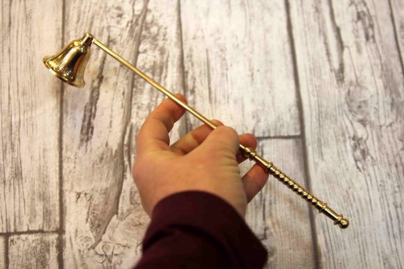 Гаситель для свечей с  ручкой