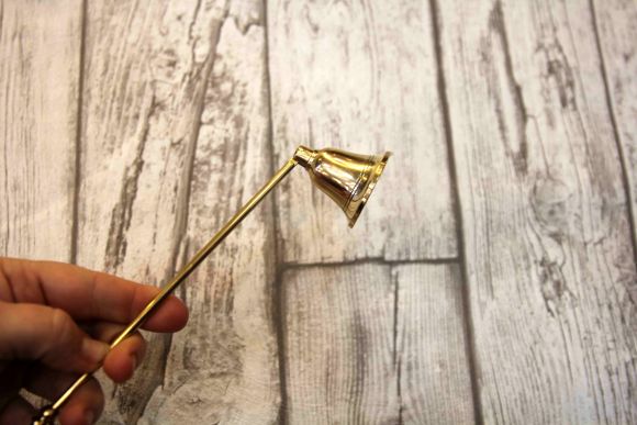 Гаситель для свечей с  ручкой