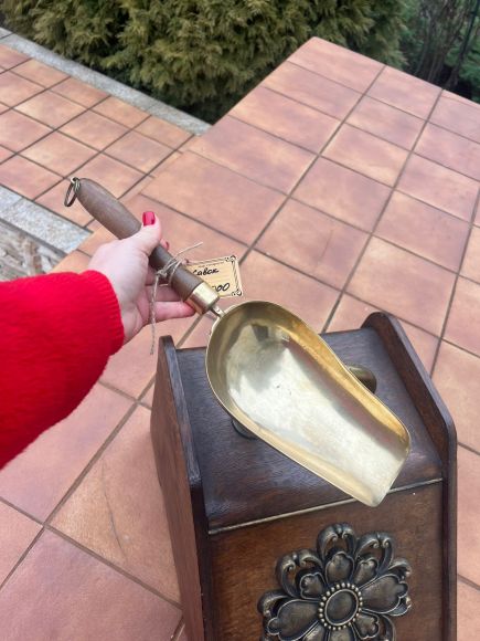 Старинный угольник и совок. Европа. Конец 19 века