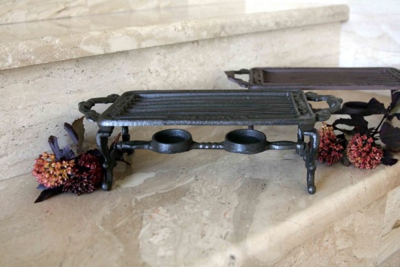 Винтаж. Старинная чугунная подставка под горячее. Европа начало 20 века