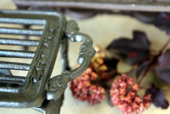 Винтаж. Старинная чугунная подставка под горячее. Европа начало 20 века