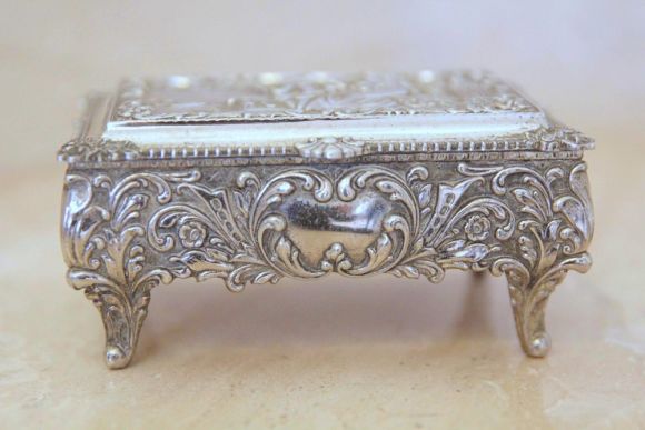 Замечательная ретро шкатулка для украшений. Европа. Начало 20 века