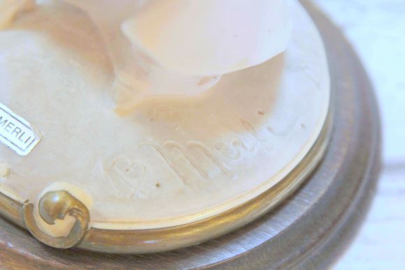 Винтажная статуэтка дама в шляпке - Бисквитный фарфор