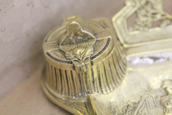 Великолепная старинная чернильница. Франция. Конец 19 века.