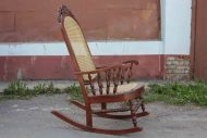 Замечательное винтажное кресло-качалка. Европа. 20 век.