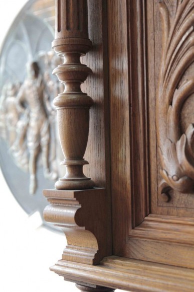 Антикварный шкаф из ореха.После реставрации.  Европа. Начало 20 века