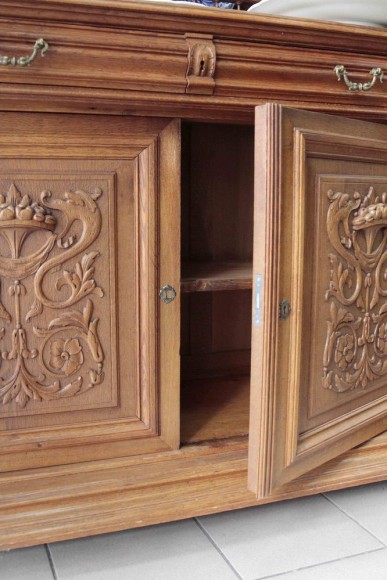 Антикварный шкаф из ореха.После реставрации.  Европа. Начало 20 века
