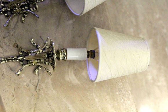 Пара замечательных бра из латуни с плафонами