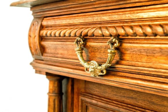 Антикварный резной поставец с мраморной столешницей