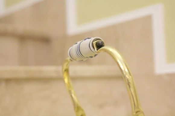 Замечательная старинная латунная дровница