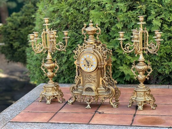 Старинные каминные часы. Европа. Конец 19 века