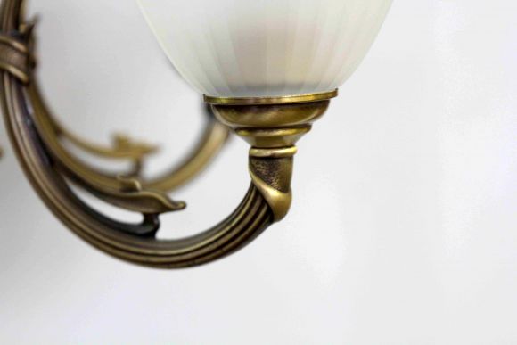 Винтажная красивая люстра в стиле Ампир