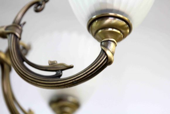 Винтажная красивая люстра в стиле Ампир