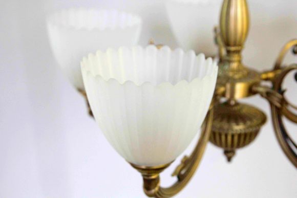 Винтажная красивая люстра в стиле Ампир