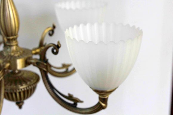 Винтажная красивая люстра в стиле Ампир