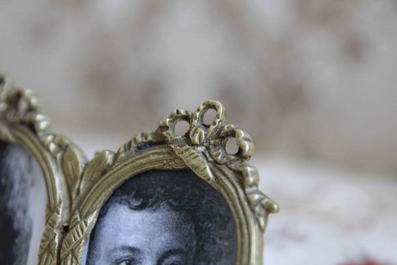 Миленькая двойная латунная рамочка "Первая любовь"