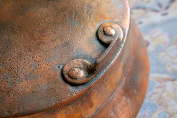 Медная старинная ендова в патине