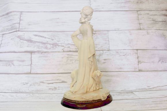 Винтажная статуэтка дама с собачкой. Европа. Начало 20 века